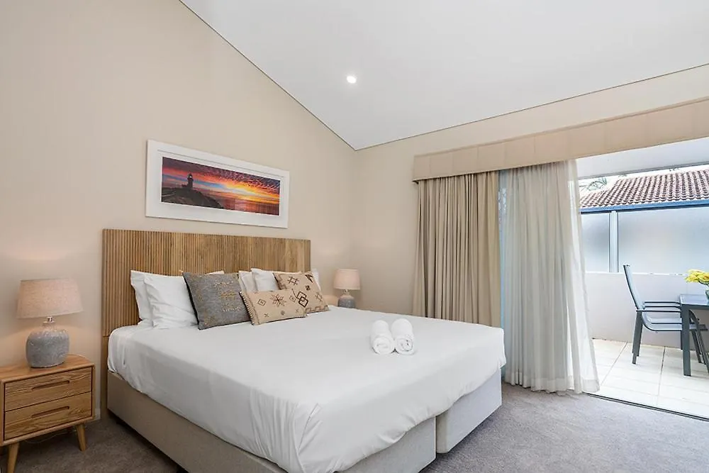 Byron Bay Accom - Pipis Apartment 2 - 2/2 Fletcher
