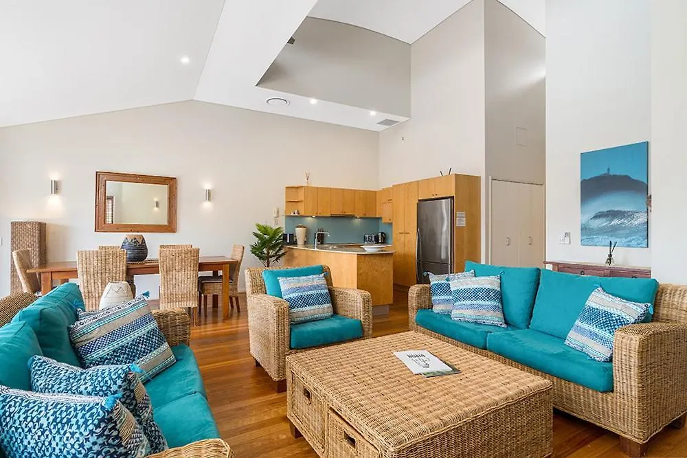 Byron Bay Accom - Pipis Apartment 2 - 2/2 Fletcher  Byron Bay
